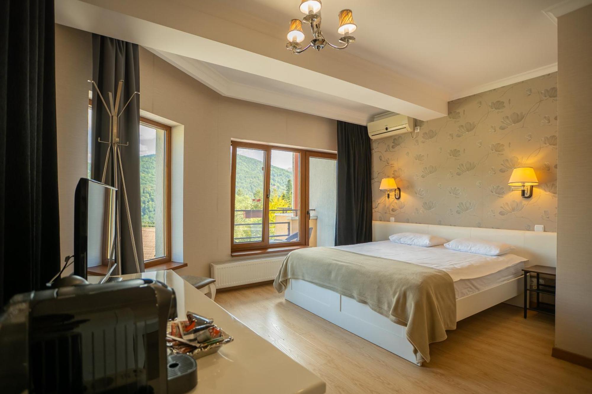 Opus View Hotel Sinaia Exterior foto